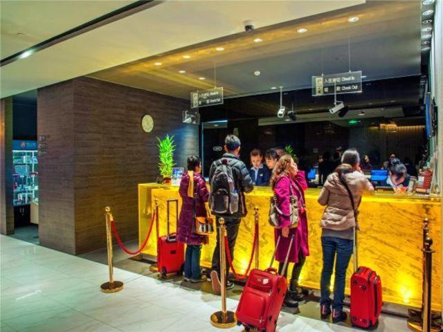 Jinjiang Inn Nanjing Road Pedestrian Streeteast Asia Hotel شانغهاي المظهر الخارجي الصورة