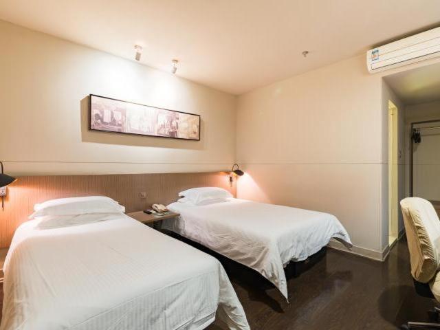 Jinjiang Inn Nanjing Road Pedestrian Streeteast Asia Hotel شانغهاي المظهر الخارجي الصورة