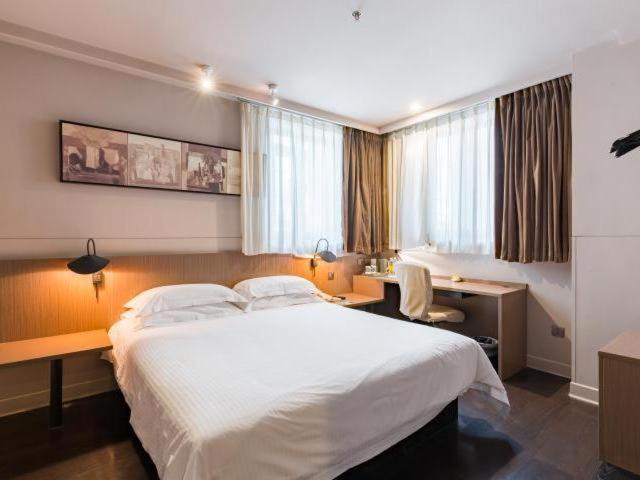 Jinjiang Inn Nanjing Road Pedestrian Streeteast Asia Hotel شانغهاي المظهر الخارجي الصورة