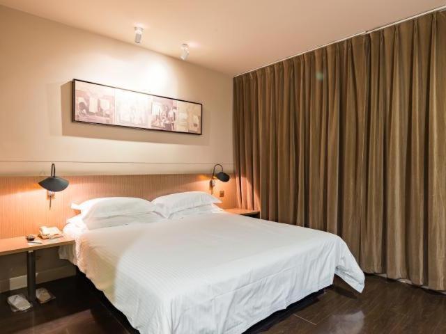 Jinjiang Inn Nanjing Road Pedestrian Streeteast Asia Hotel شانغهاي المظهر الخارجي الصورة